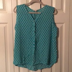 Sleeveless dressy shirt